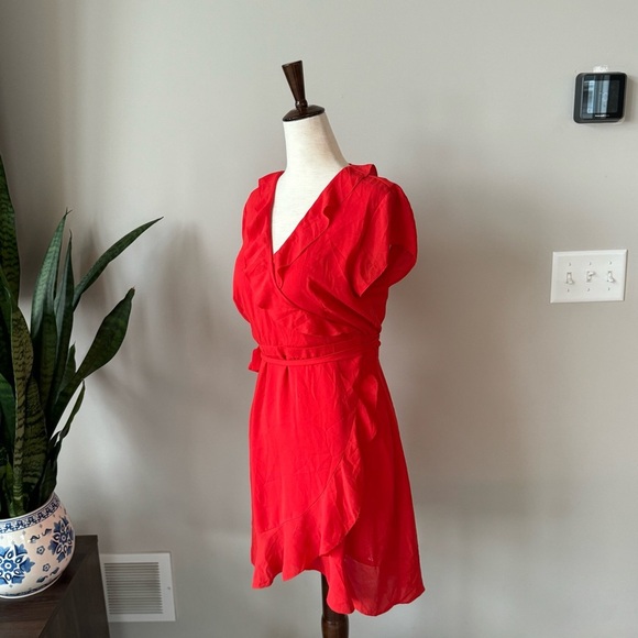 Aritzia Sunday Best Ruffle Hem Double Lined Wrap Dress - Picture 7 of 9